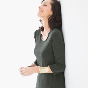 Chico’s Travelers Top in Olive Green size 1 (8-10)